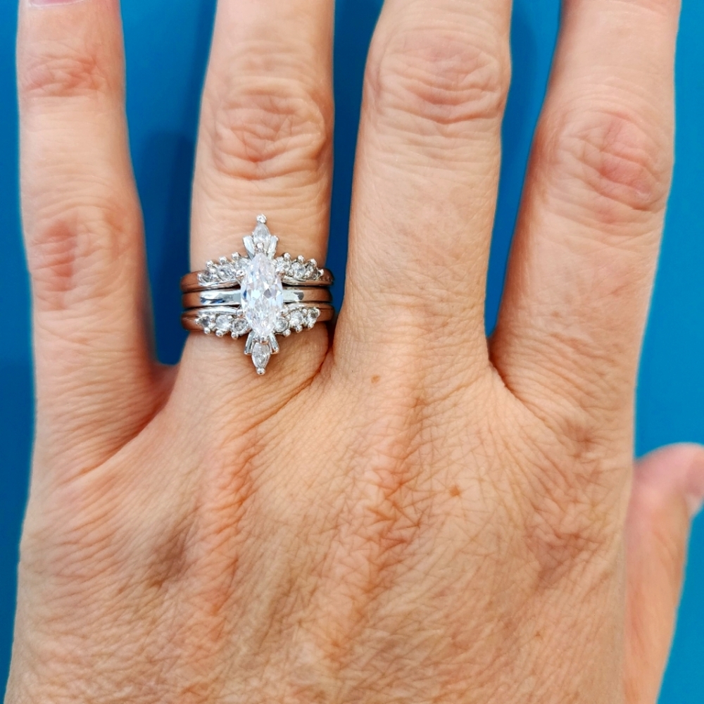 Avon Silvertone Marquise Cubic Zirconia Wedding Ring Set w/Jacket